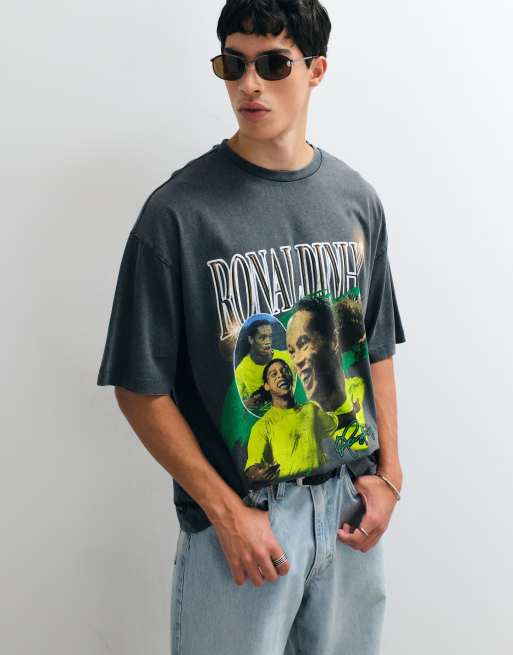 ASOS DESIGN oversized T-shirt met Ronaldinho-print in gewassen zwart, 4 van 5