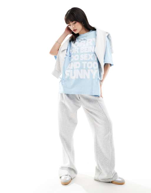 ASOS DESIGN - Oversized T-shirt met 'Sorry'-sloganprint en strikjes in blauw, 2 van 4