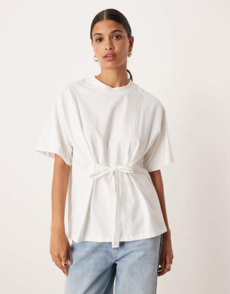 ASOS DESIGN - Oversized T-shirt met strikdetail aan de voorkant in wit - view 1