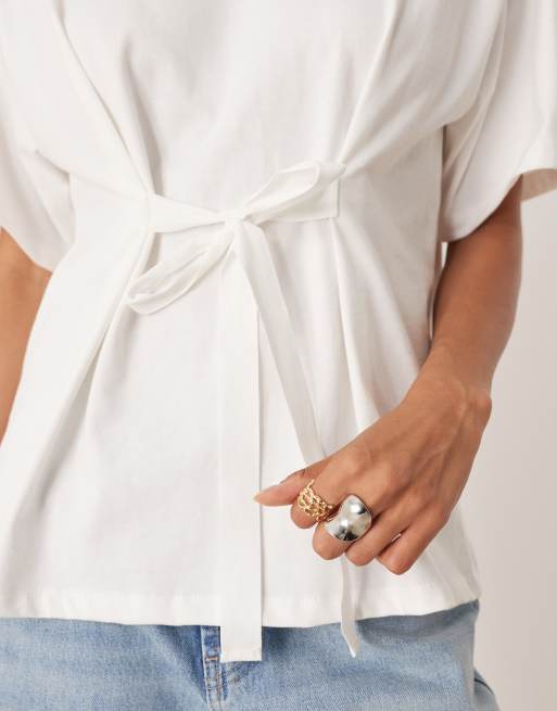 ASOS DESIGN - Oversized T-shirt met strikdetail aan de voorkant in wit, 3 van 4