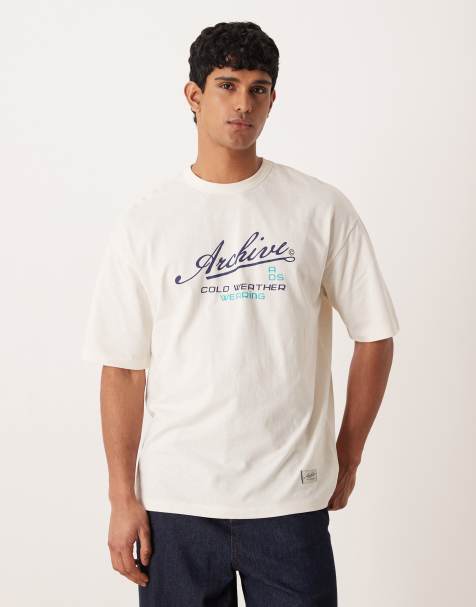 ASOS DESIGN - Oversized T-shirt met tekstprint in gebroken wit - view 1