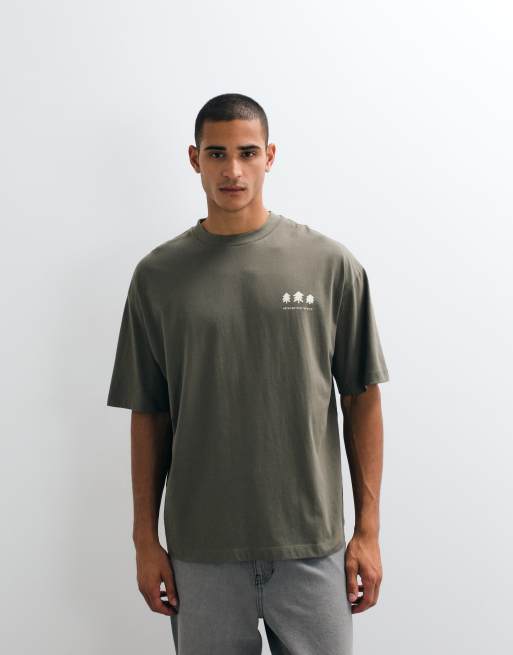 ASOS DESIGN oversized T-shirt met tekstprint op de achterkant in olijfgroen, 3 van 5