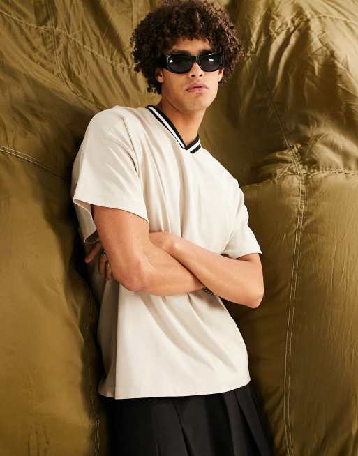 ASOS DESIGN - Oversized T-shirt met V-hals in crème