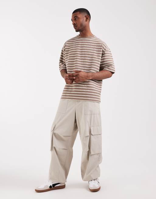 ASOS DESIGN - Oversized T-shirt van seersucker stof in bruin, 2 van 5