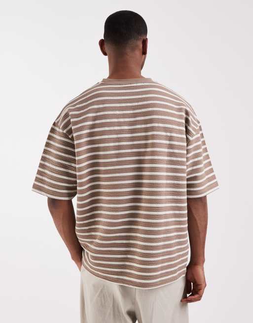 ASOS DESIGN - Oversized T-shirt van seersucker stof in bruin, 3 van 5