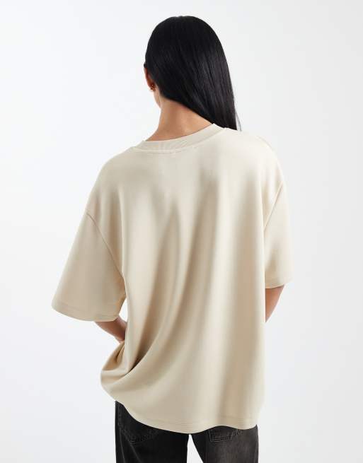 ASOS DESIGN - Oversized T-shirt van zachte cupro in beige, 2 van 4