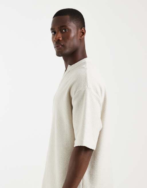 ASOS DESIGN - Oversized T-shirt van zware stof met inkeping in de hals en textuur in beige, 4 van 5