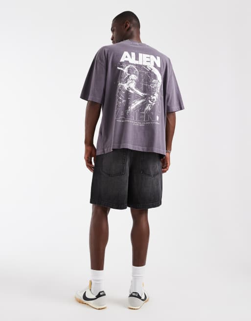 ASOS DESIGN oversized t-shirt with Alien print in washed grey, 2 of 5