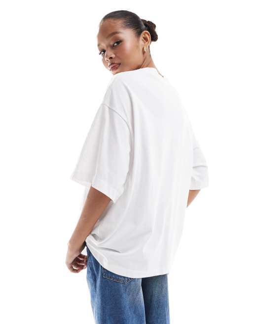 ASOS DESIGN oversized t-shirt with apple graphic in white | ASOS