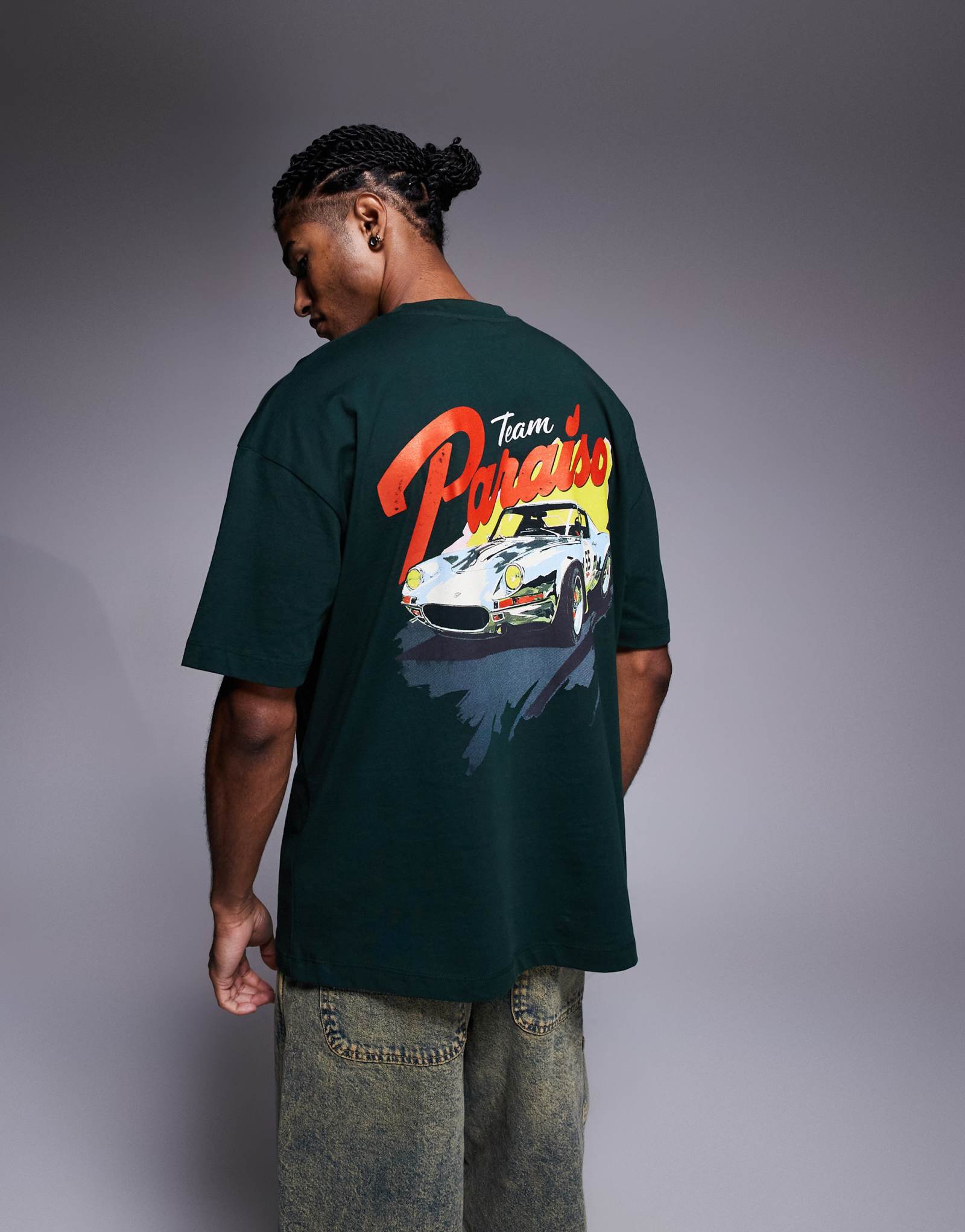 ДИЗАЙНЕРСКАЯ футболка оверсайз от ASOS с изображением автомобиля темно-зеленого цвета