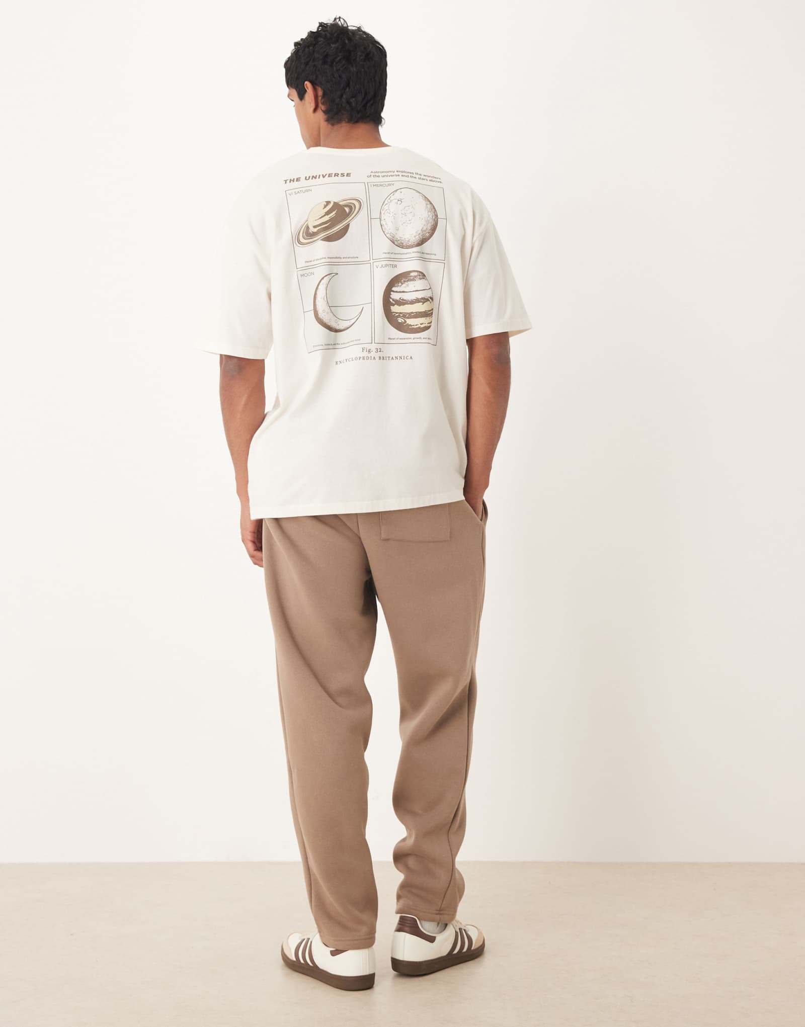 Футболка оверсайз ASOS DESIGN кремового цвета с принтом 