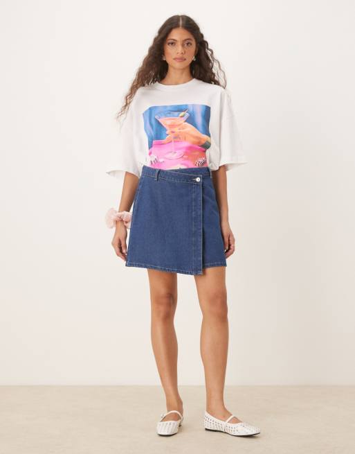 ASOS DESIGN oversized t-shirt with cocktail drink graphic in white, 2 of 4