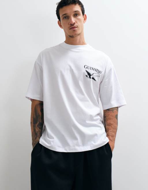 ASOS DESIGN Oversized t-shirt with Guinness Christmas Print in White, 2 of 5