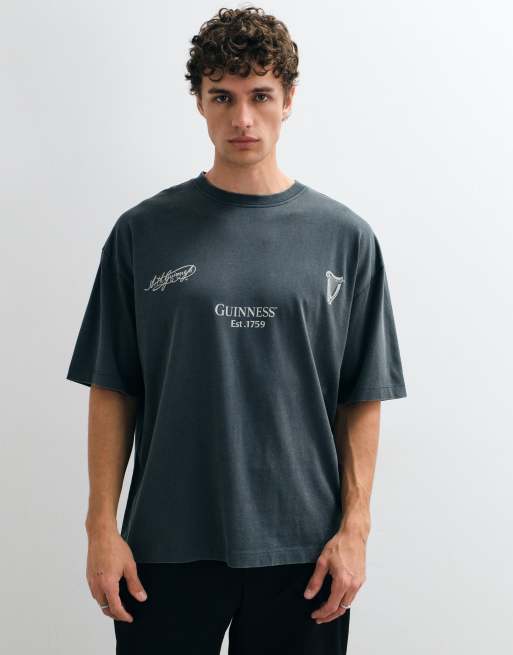 ASOS DESIGN oversized t-shirt with Guinness Harp print in Charcoal, 2 of 5