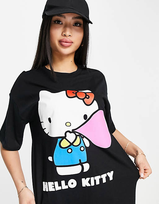 Tops oversized t-shirt with Hello Kitty print in black 