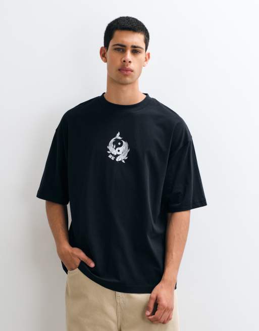 ASOS DESIGN oversized t-shirt with koi graphic in black, 2 of 5