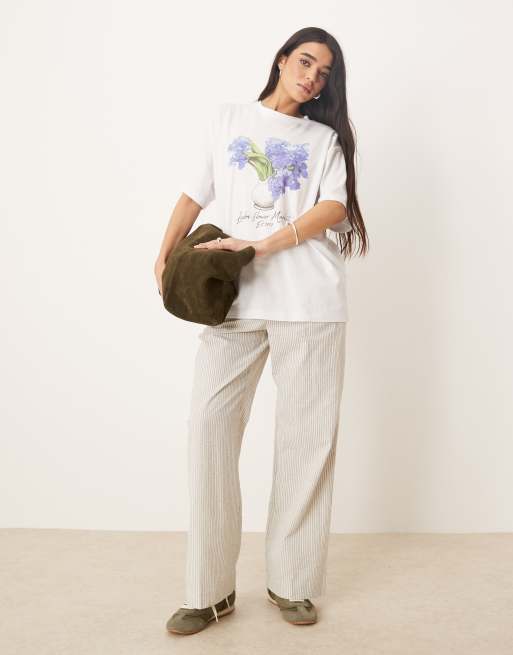 ASOS DESIGN oversized t-shirt with london flower market graphic in white, 2 of 4
