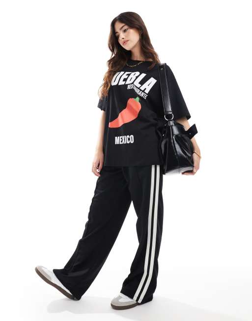 ASOS DESIGN oversized t-shirt with mexico chili graphic in black, 3 of 4