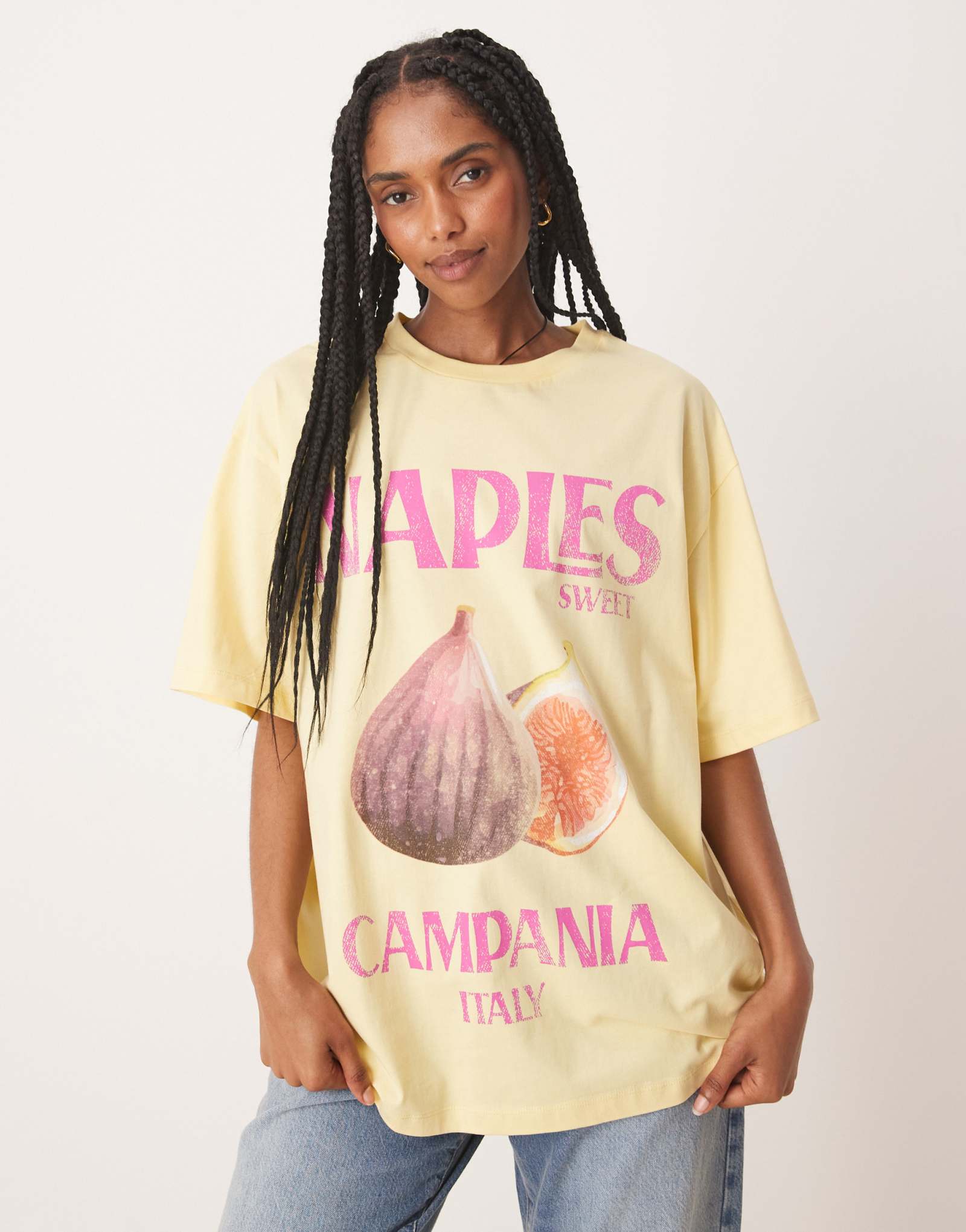 ДИЗАЙНЕРСКАЯ футболка оверсайз от ASOS с изображением неаполитанского инжира желтого цвета