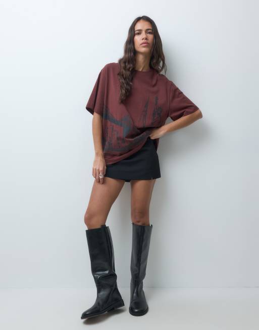ASOS DESIGN oversized T-shirt with New York skyline embroidery in chocolate, 3 of 4