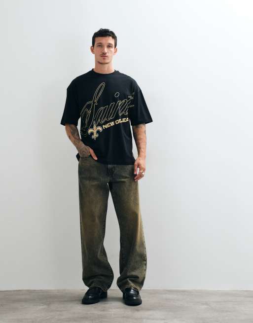 ASOS DESIGN oversized t-shirt with NFL New Orleans Saints print in black, 3 of 5