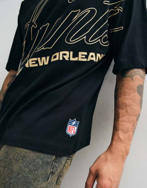 ASOS DESIGN oversized t-shirt with NFL New Orleans Saints print in black, 4 of 5