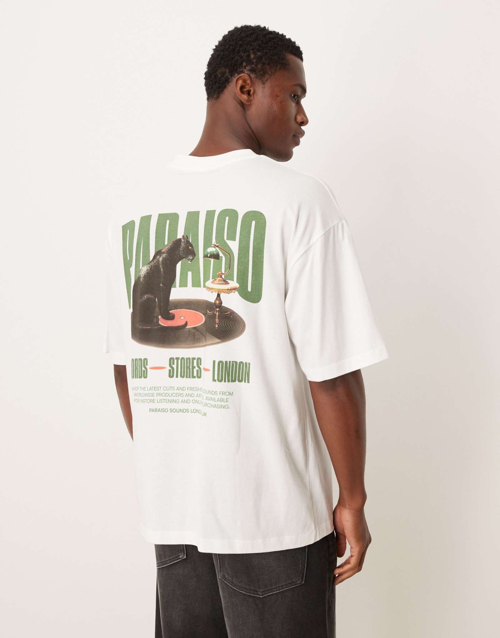 ДИЗАЙНЕРСКАЯ футболка оверсайз от ASOS с изображением пантеры белого цвета