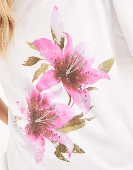 ASOS DESIGN oversized T-shirt with pink flower graphic in white, 2 of 4