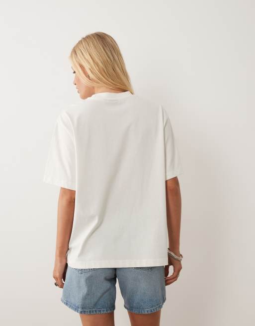 ASOS DESIGN oversized t-shirt with San Joaquin kiwi graphic in cream, 2 of 4