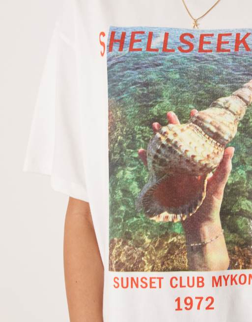 ASOS DESIGN oversized T-shirt with shellseekers graphic, 2 of 4
