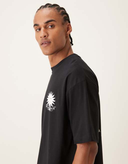 ASOS DESIGN oversized T-shirt with Solare Studio graphic in black, 4 of 5