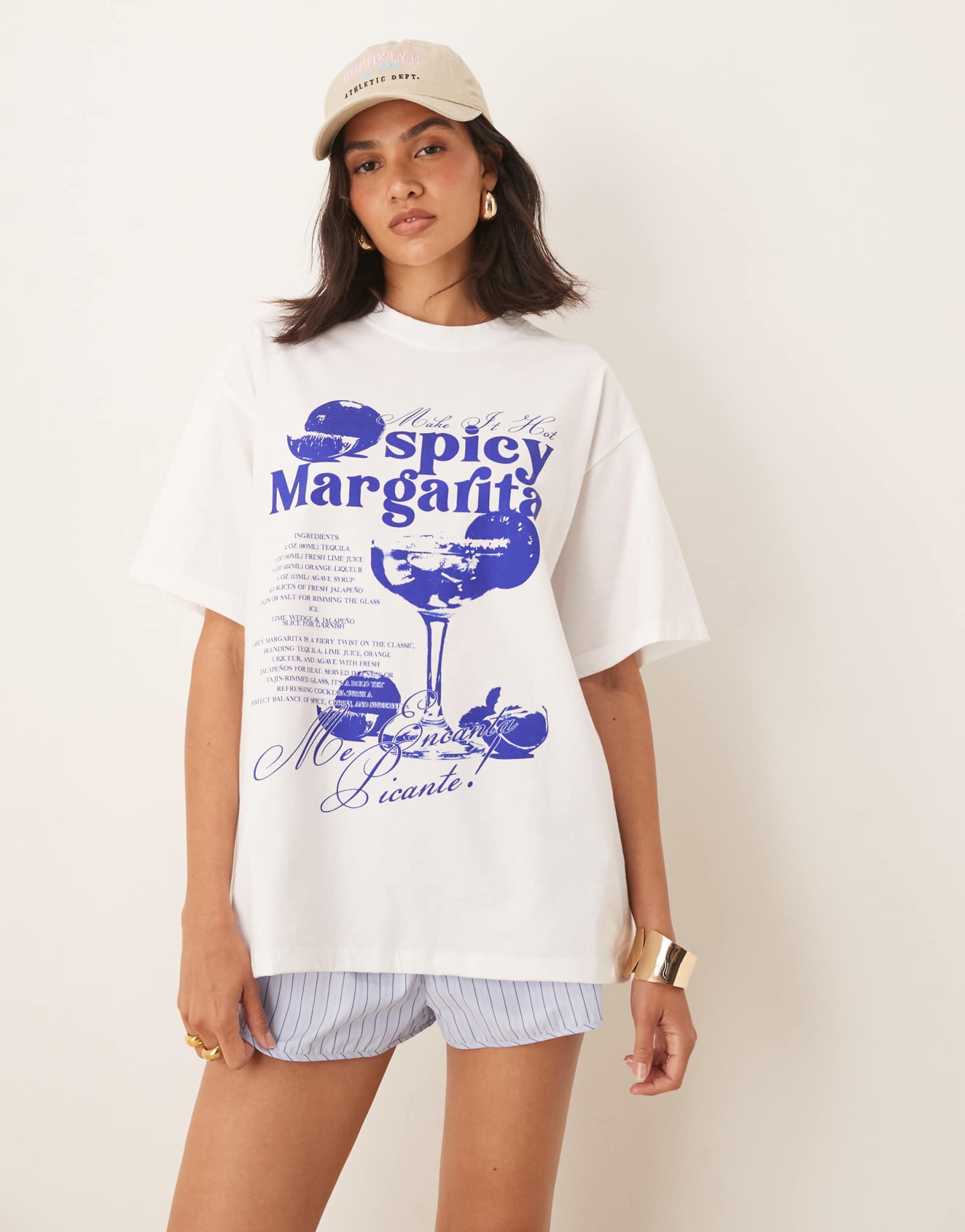 ДИЗАЙНЕРСКАЯ футболка оверсайз от ASOS с пикантным рисунком Margarita белого цвета