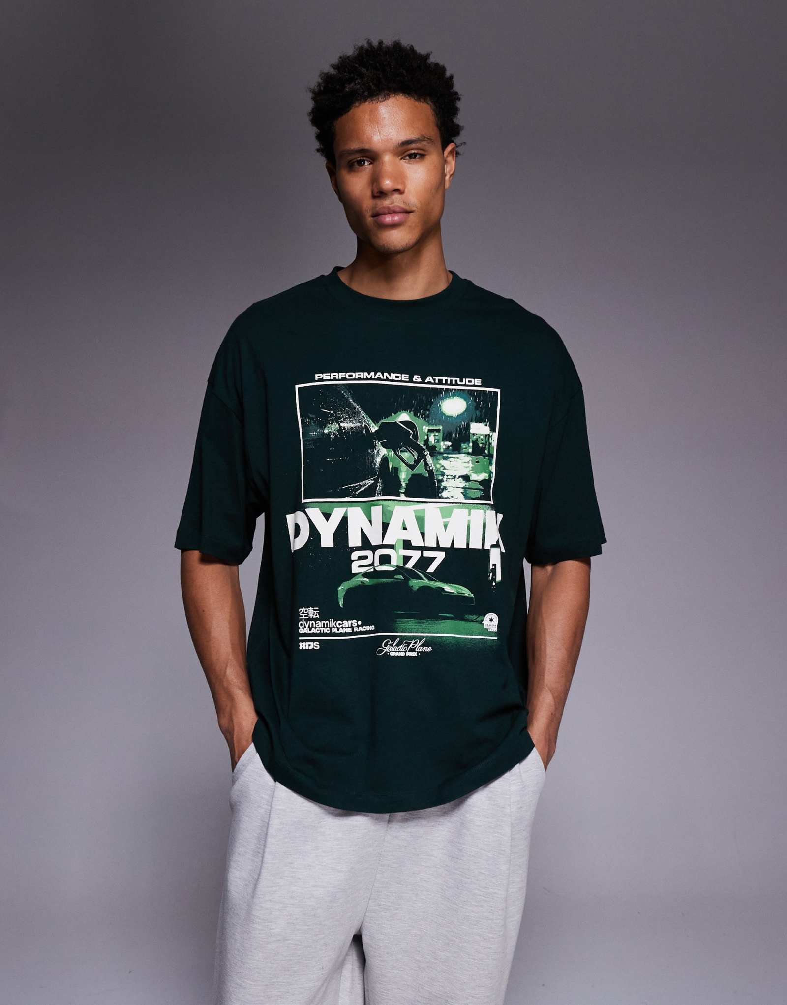 ДИЗАЙНЕРСКАЯ футболка оверсайз от ASOS с уличным рисунком темно-зеленого цвета