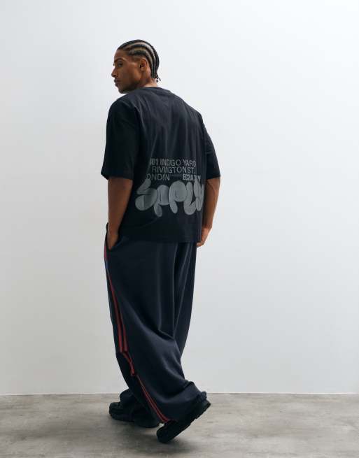 ASOS DESIGN oversized t-shirt with text graphic in black, 3 of 5