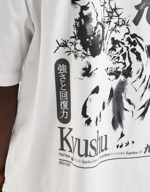 ASOS DESIGN oversized t-shirt with tiger graphic in white, 4 of 5