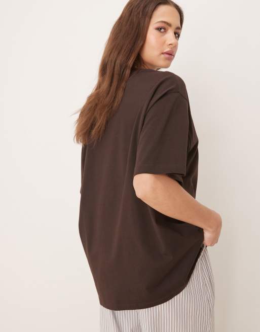 ASOS DESIGN oversized t-shirt with tuscany graphic in brown, 2 of 4