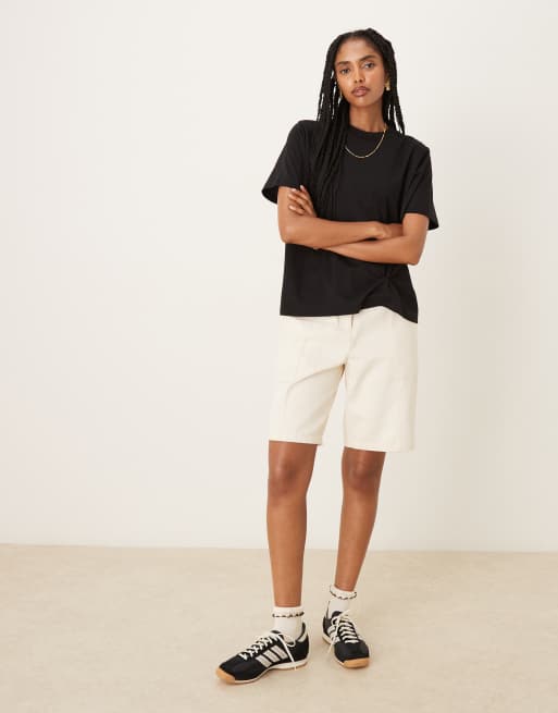 ASOS DESIGN oversized T-shirt with twist ruched detail in black, 3 of 4