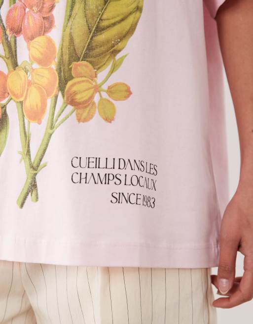 ASOS DESIGN oversized t-shirt with vintage berries graphic in baby pink, 3 of 4