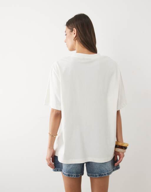 ASOS DESIGN oversized t-shirt with vintage flower graphic in cream, 3 of 4