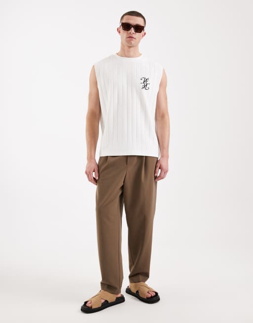 ASOS DESIGN - Oversized tanktop van zware stof met print op de borst in wit met textuur, 2 van 5