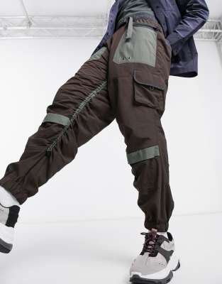 cargo pants with tapered legs