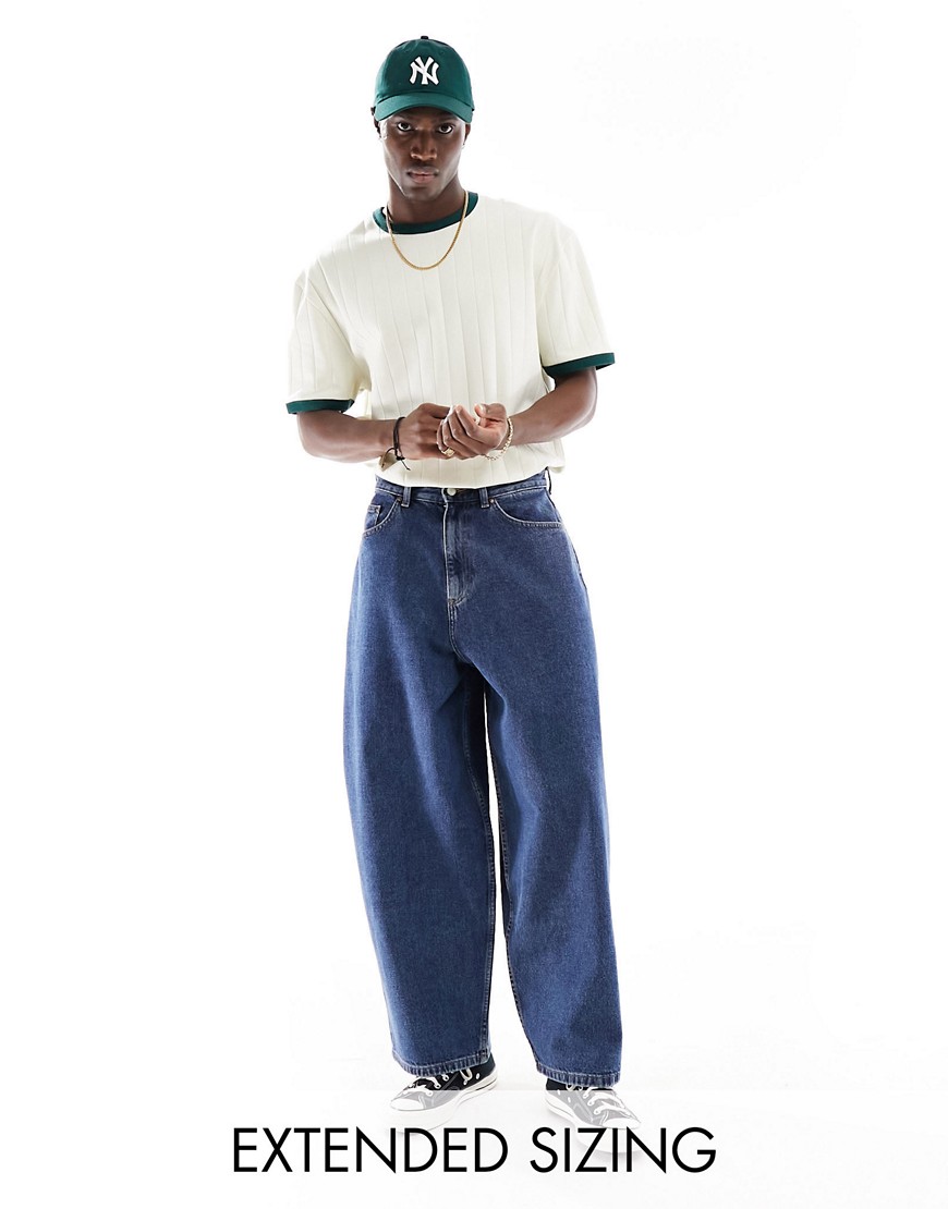 oversized tapered jeans in mid wash blue