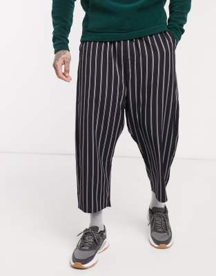 baggy tapered trousers