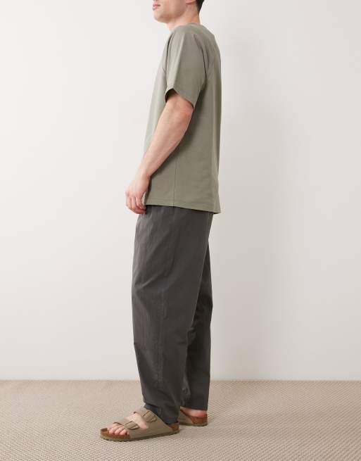 ASOS DESIGN oversized tapered trousers with pleat in grey techy fabric, 3 of 5