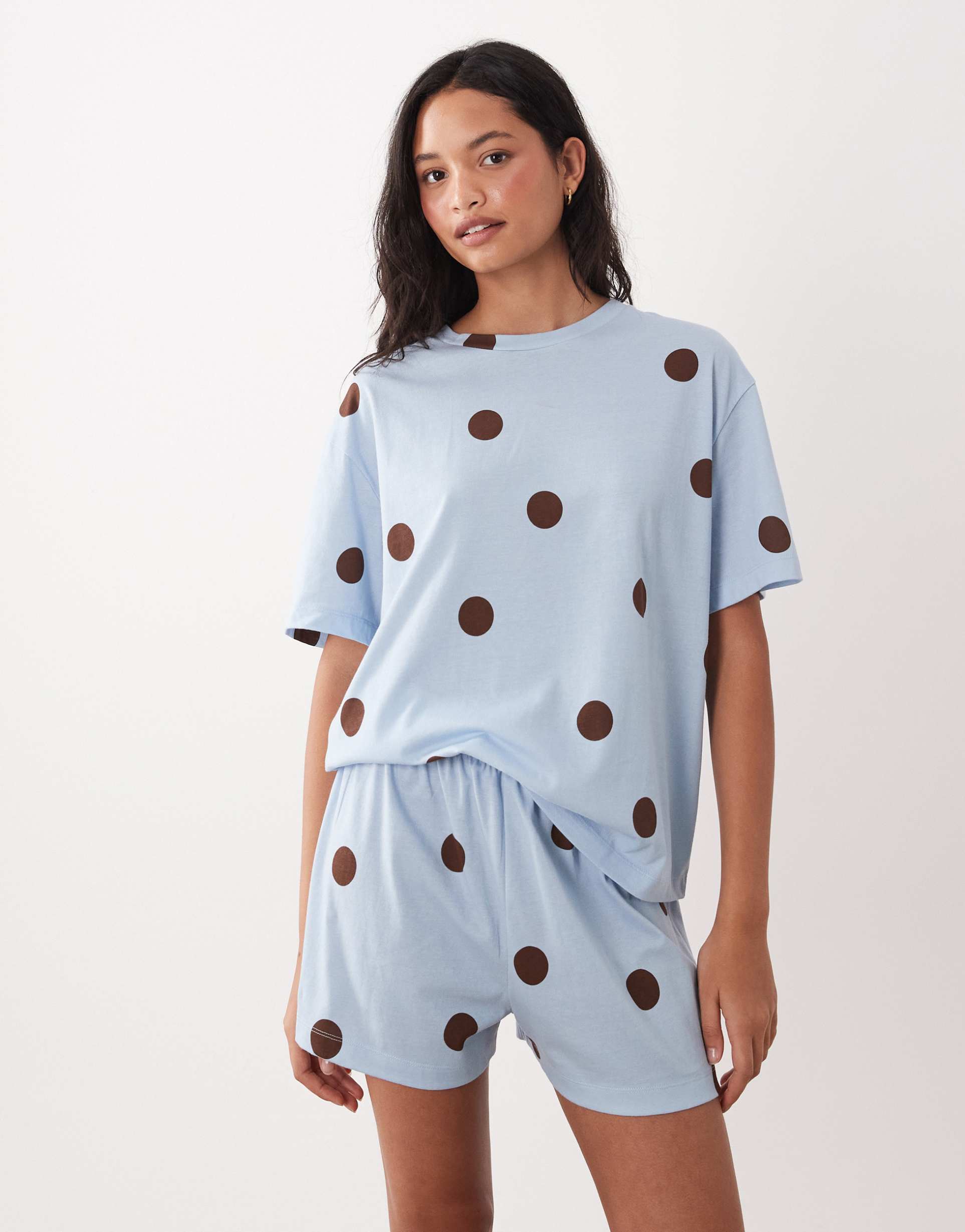 asos design oversized tee and shorts pajama set in blue & chocolate polka dot