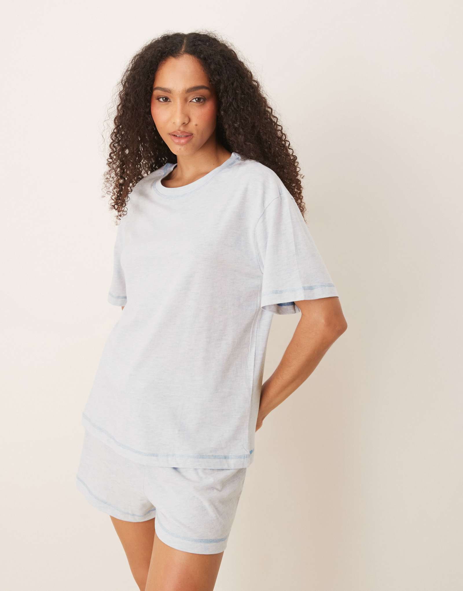 Пижамный комплект ASOS DESIGN oversize из футболки и шорт голубого вереска