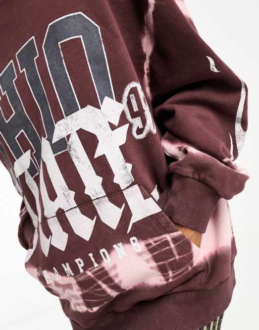 ASOS DESIGN - Oversized tie-dye hoodie met Ohio-print in bordeauxrood, 3 van 4