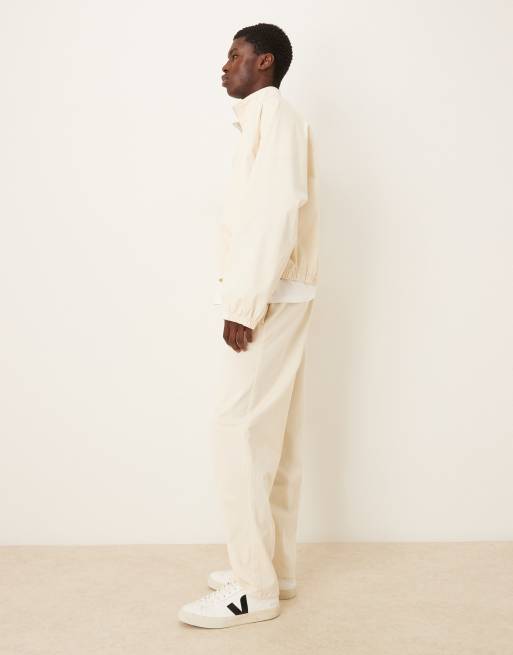 ASOS DESIGN - Oversized toelopende broek met diep plooidetail in ecru, deel van co-ord set, 3 van 5