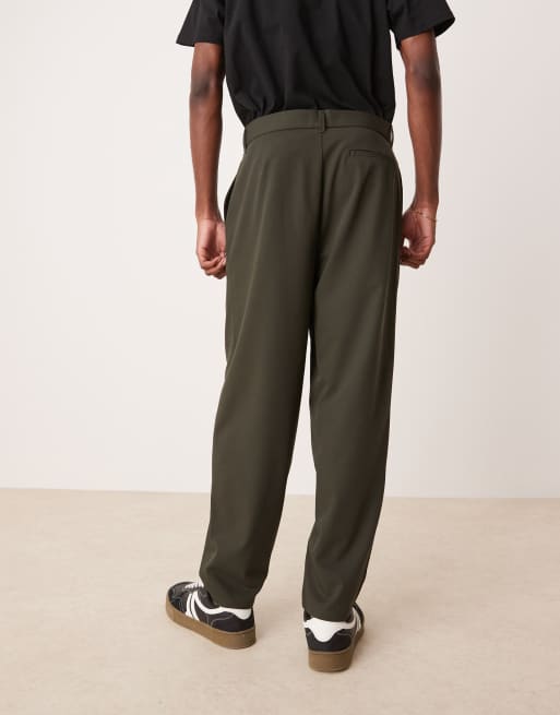 ASOS DESIGN - Oversized toelopende broek met diepe plooi in grijs, 4 van 5