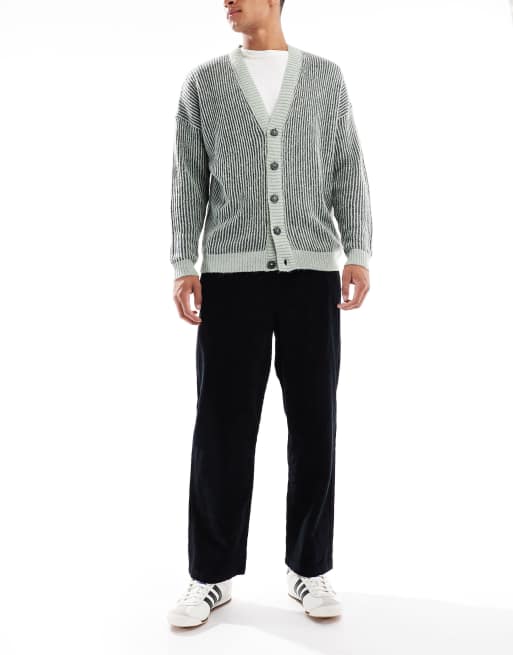 ASOS DESIGN - Oversized toelopende broek van corduroy met elastische taille in zwart